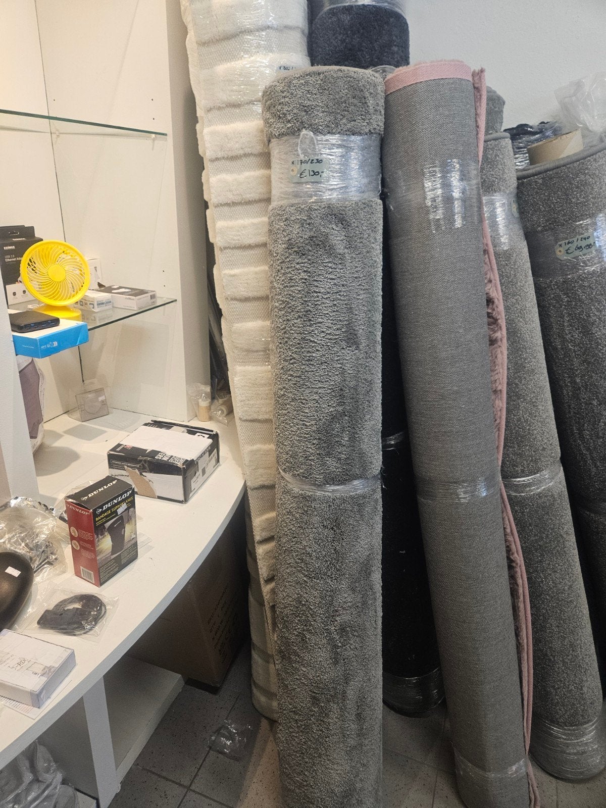Nieuw Grijs Vloerkleed - Hoofdstraat 141 Overdinkel, Huis en Inrichting, Ophalen, 150 tot 200 cm, Vierkant, Grijs