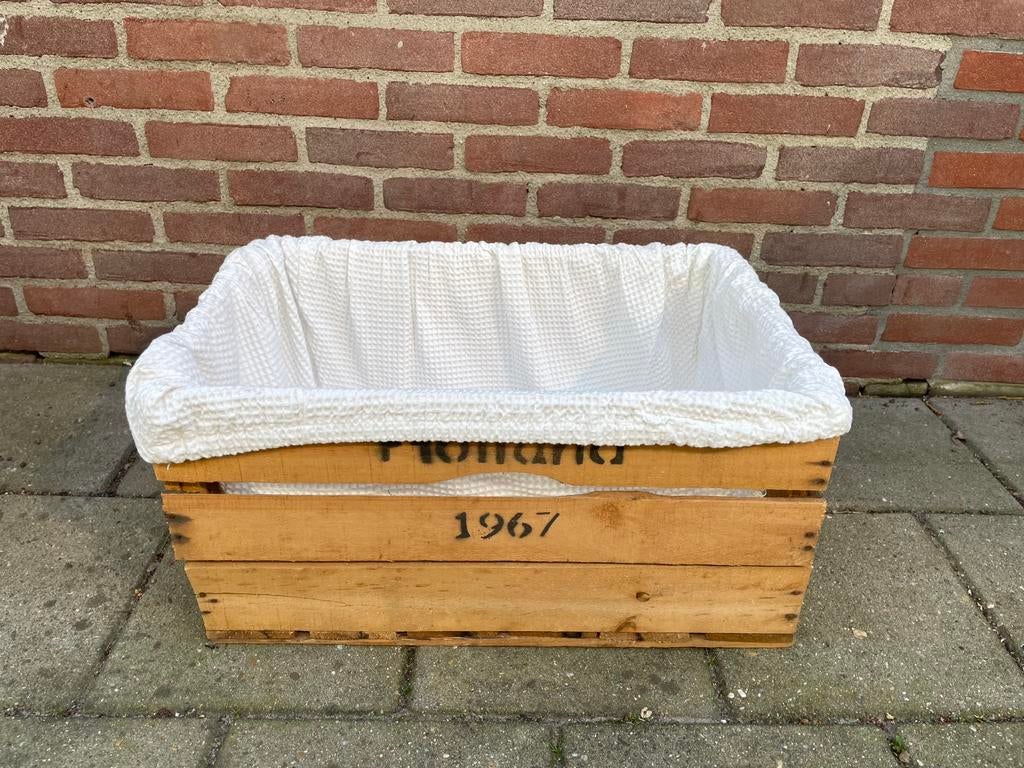 Houten krat met binnendoek, Ophalen, Zo goed als nieuw, Minder dan 50 cm