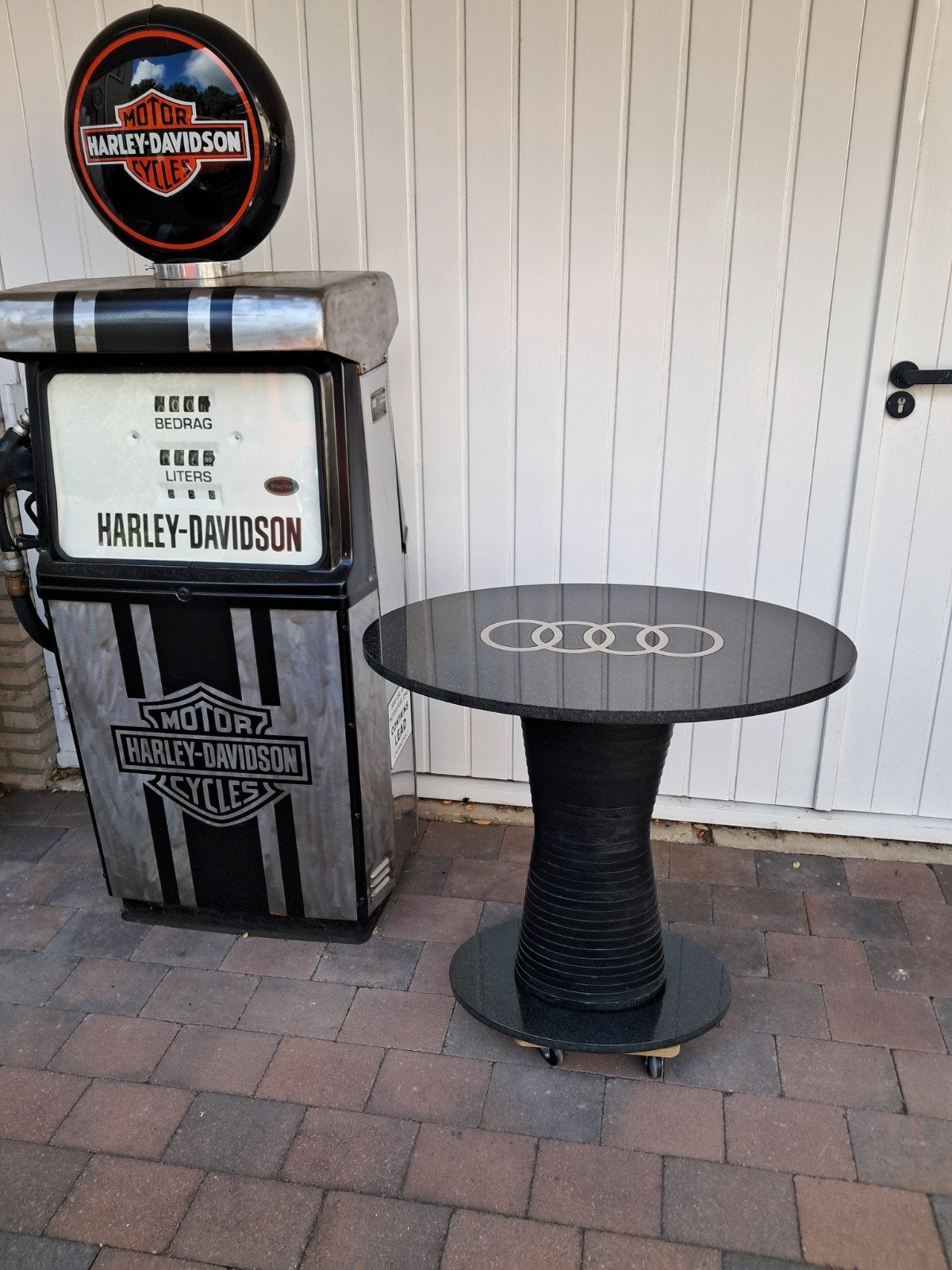 Unieke granieten Audi Logo Designtafel H/B/L: 71/52/78 cm, Ophalen, Gebruikt, Auto's