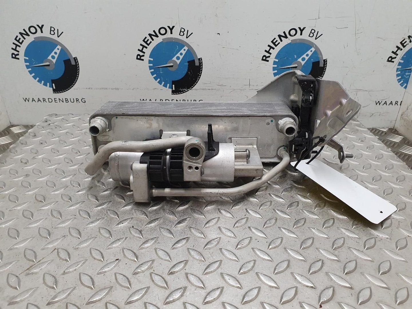 BMW 2 SERIES AIRCO RADIATEUR / CONDENSOR 64509471521, 947152, Gebruikt, -, -, Ophalen of Verzenden