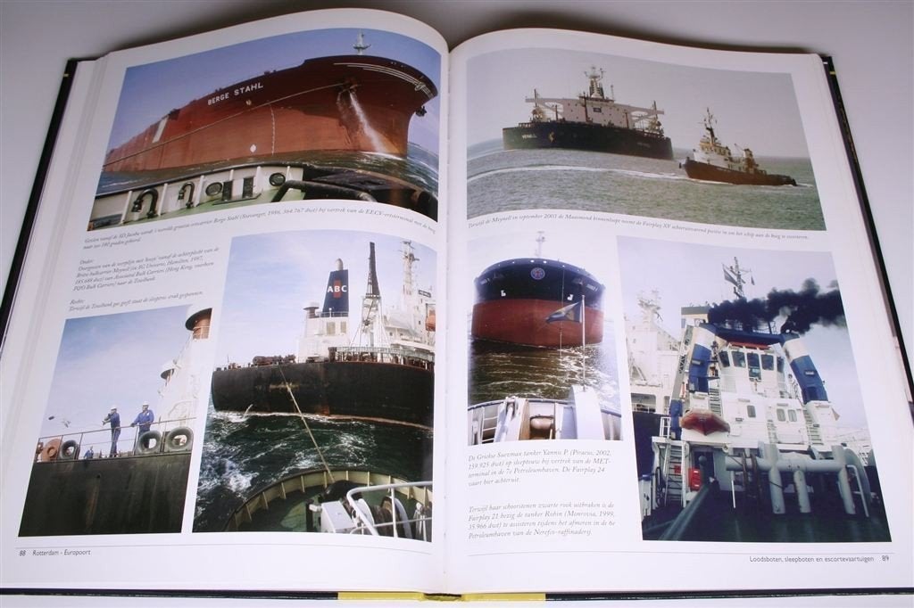 Rotterdam Europoort — Dl. 1 — Supertankers & Sleepboten, Ophalen of Verzenden, Zo goed als nieuw