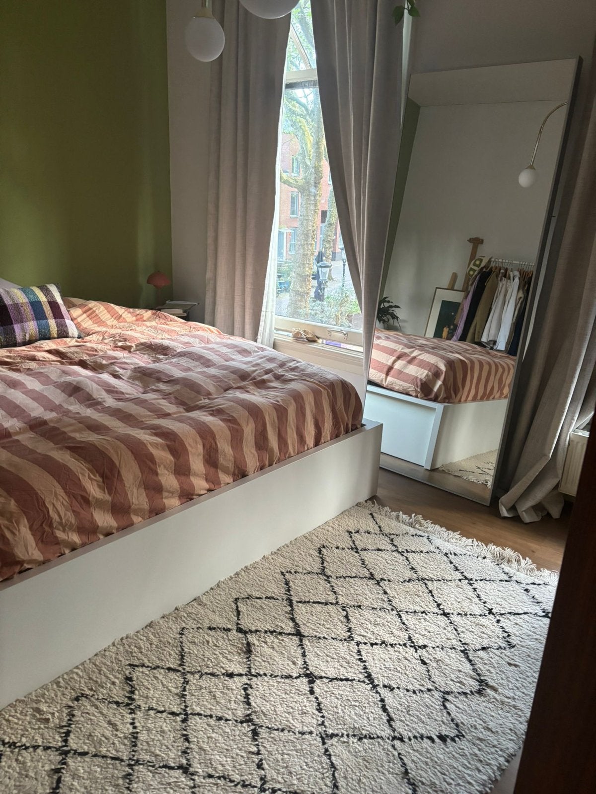 Vloerkleed vintage berber beni ourain, Ophalen, Gebruikt, 100 tot 150 cm, Wit