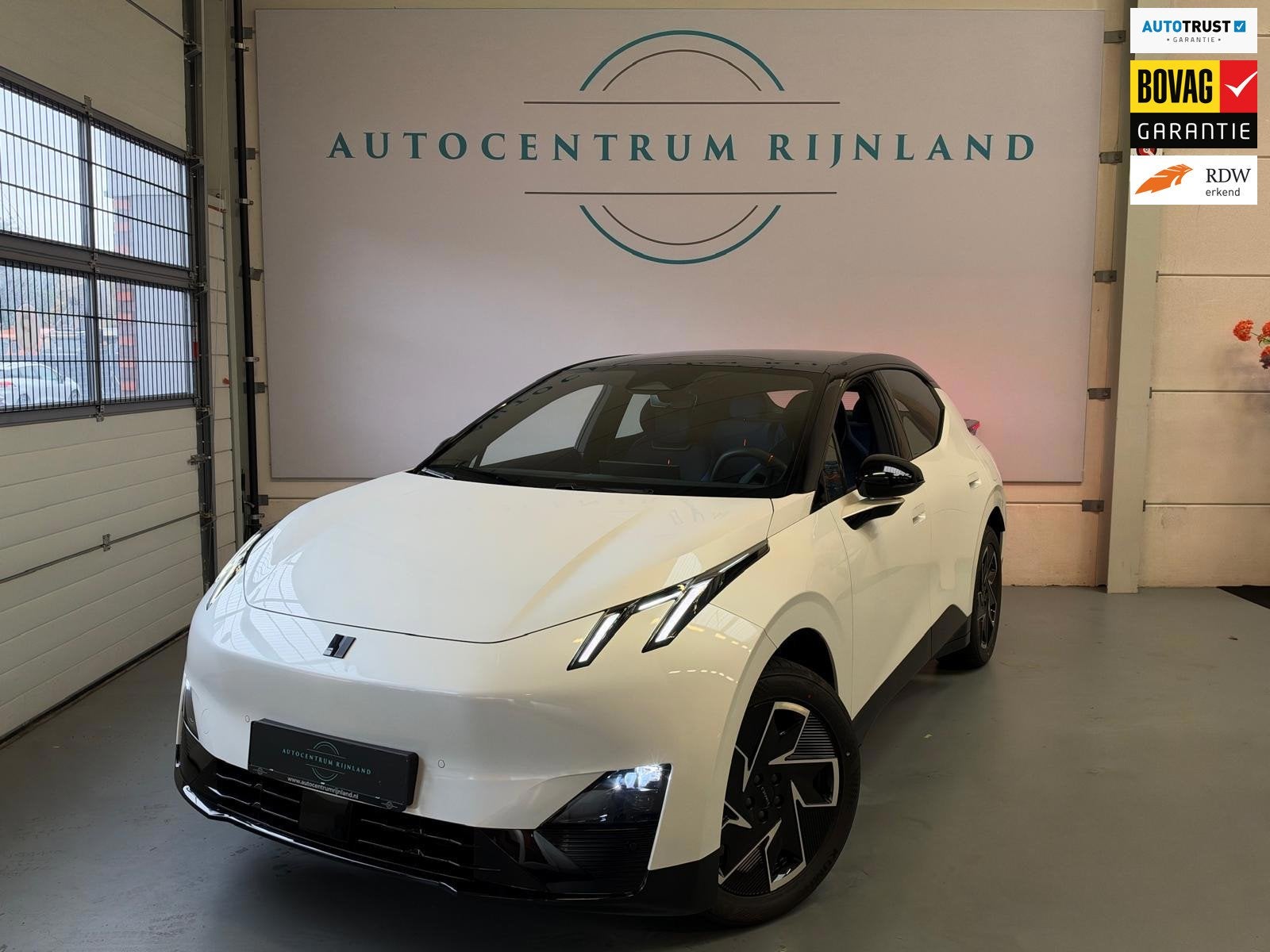 Lynk & Co 02 Core 66 kWh Stoelverwarming, Apple CarPlay, Ach, Auto's, Automaat, Dealer onderhouden, Achterwielaandrijving, Verwarmde buitenspiegels