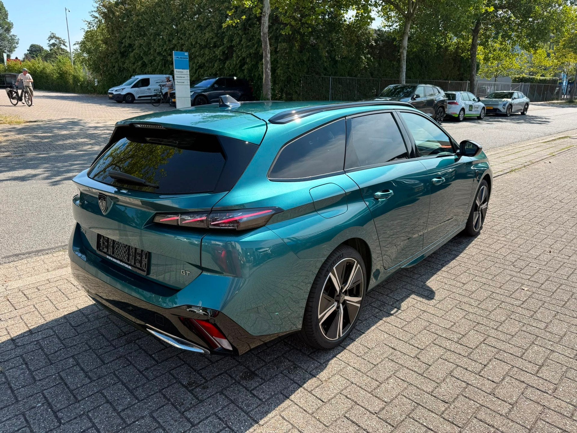 Peugeot 308 SW 1.2 PureTech GT, Navi, Camera, Alcantara Deal, Gebruikt, 1199 cc, Origineel Nederlands, Grijs