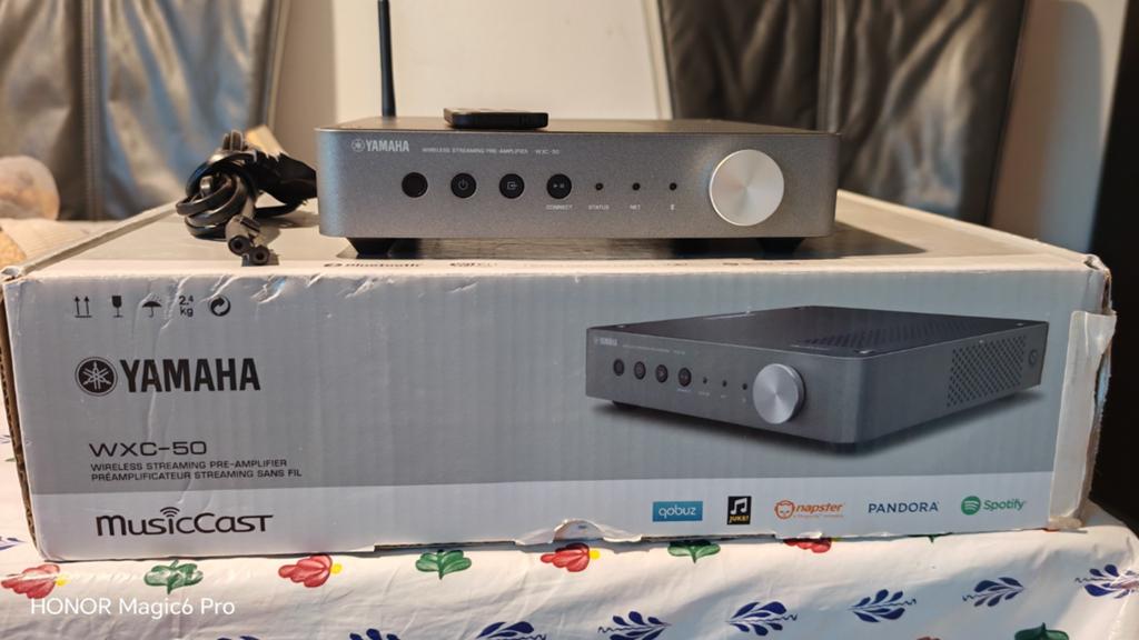 Yamaha WXC-50 Wireless Streaming Voorversterker, Yamaha, Ophalen of Verzenden, Zo goed als nieuw, Minder dan 60 watt