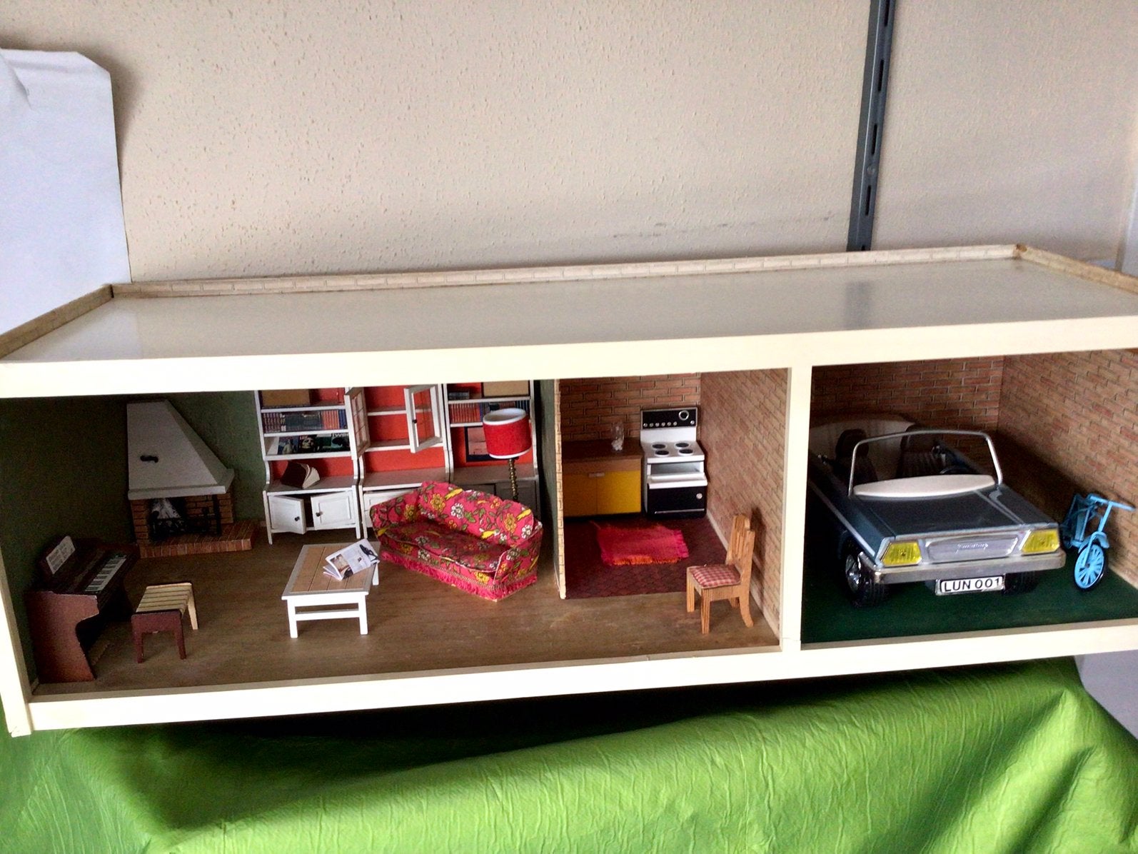 Vintage LUNDBY etage met garage, Ophalen of Verzenden, Gebruikt, Poppenhuis