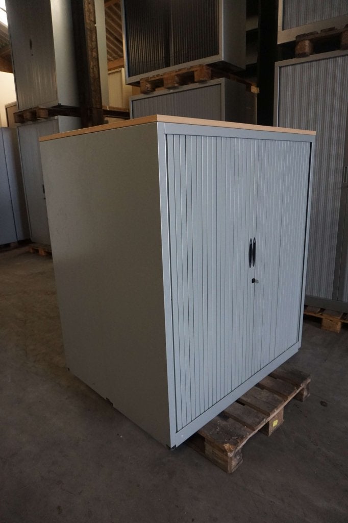 Nette roldeurkast archiefkast kantoorkast dossierkast kasten, Huis en Inrichting, Niet ingevuld, Gebruikt, 100 tot 150 cm, 100 tot 150 cm