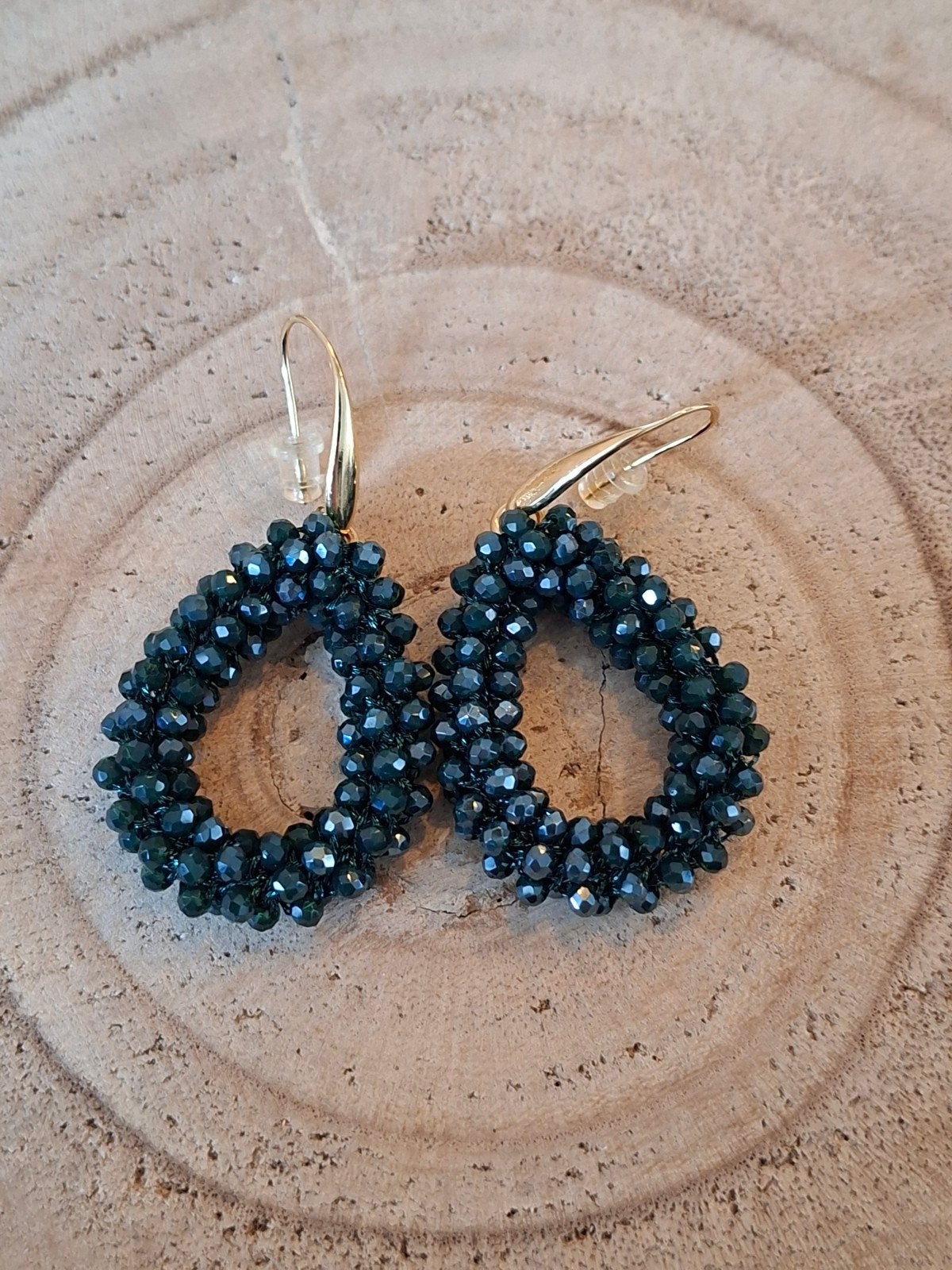 Nieuwe donkergroene druppel oorbellen., Sieraden, Tassen en Uiterlijk, Oorbellen, Overige materialen, Hangers, Overige kleuren