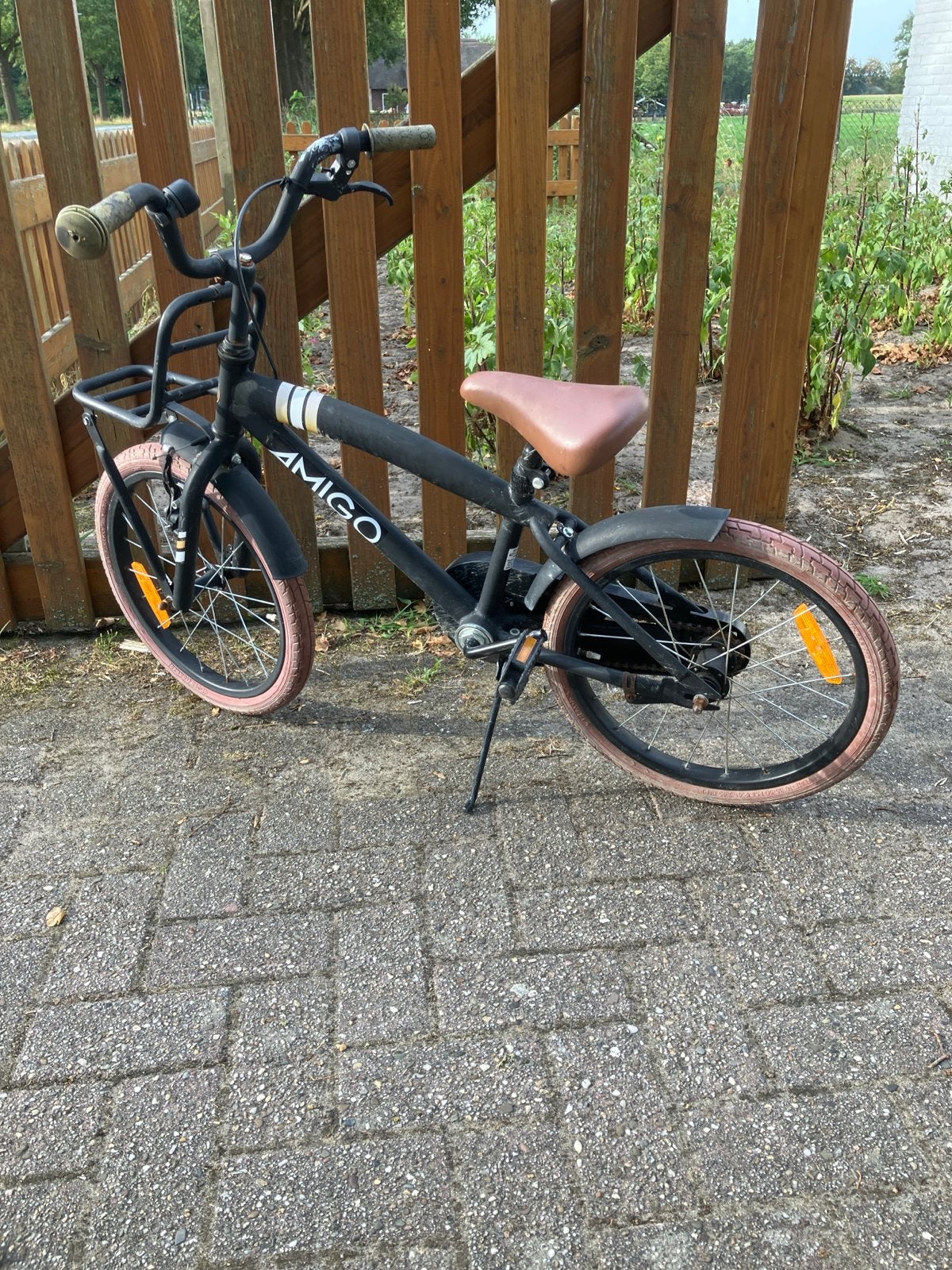 Amigo Cool kinderfiets 18 inch - Zwart met bruine banden, Ophalen, Gebruikt, Terugtraprem, 16 tot 20 inch