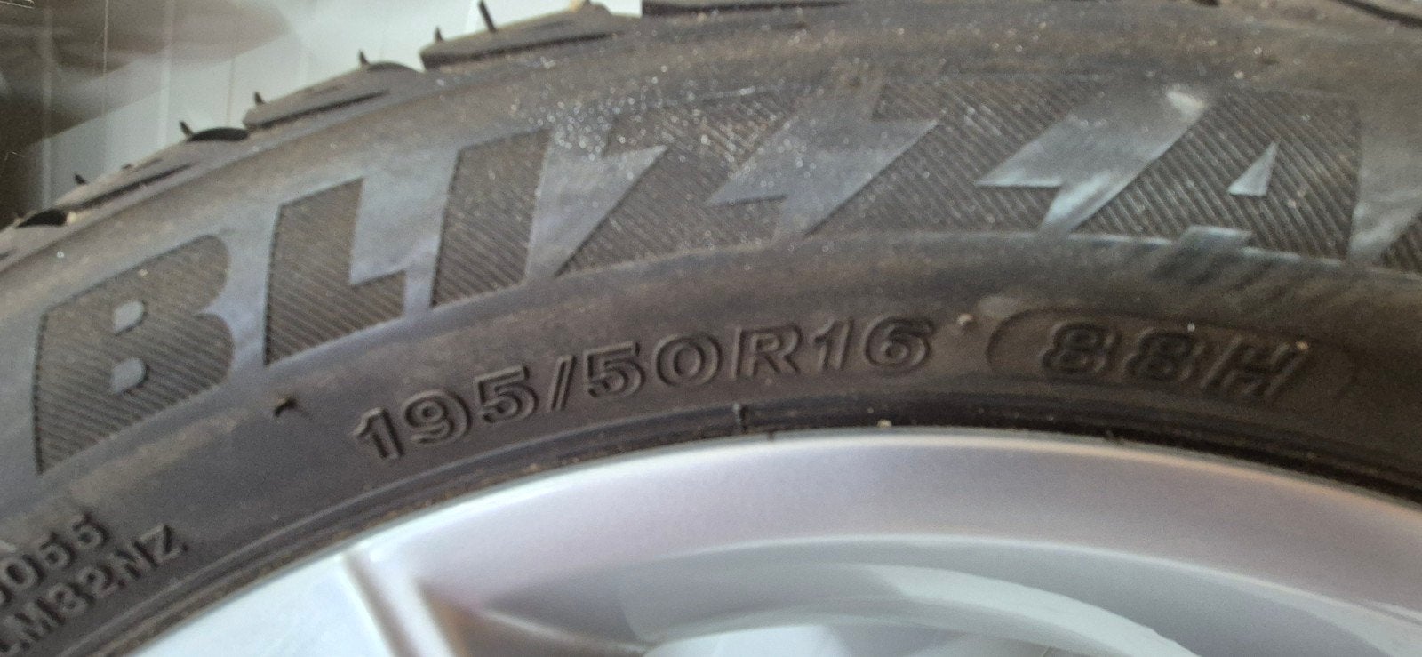 Zeer nette schadevrije set voor audi A1, Auto-onderdelen, Banden en Velgen, Ophalen, Gebruikt, 16 inch, Banden en Velgen