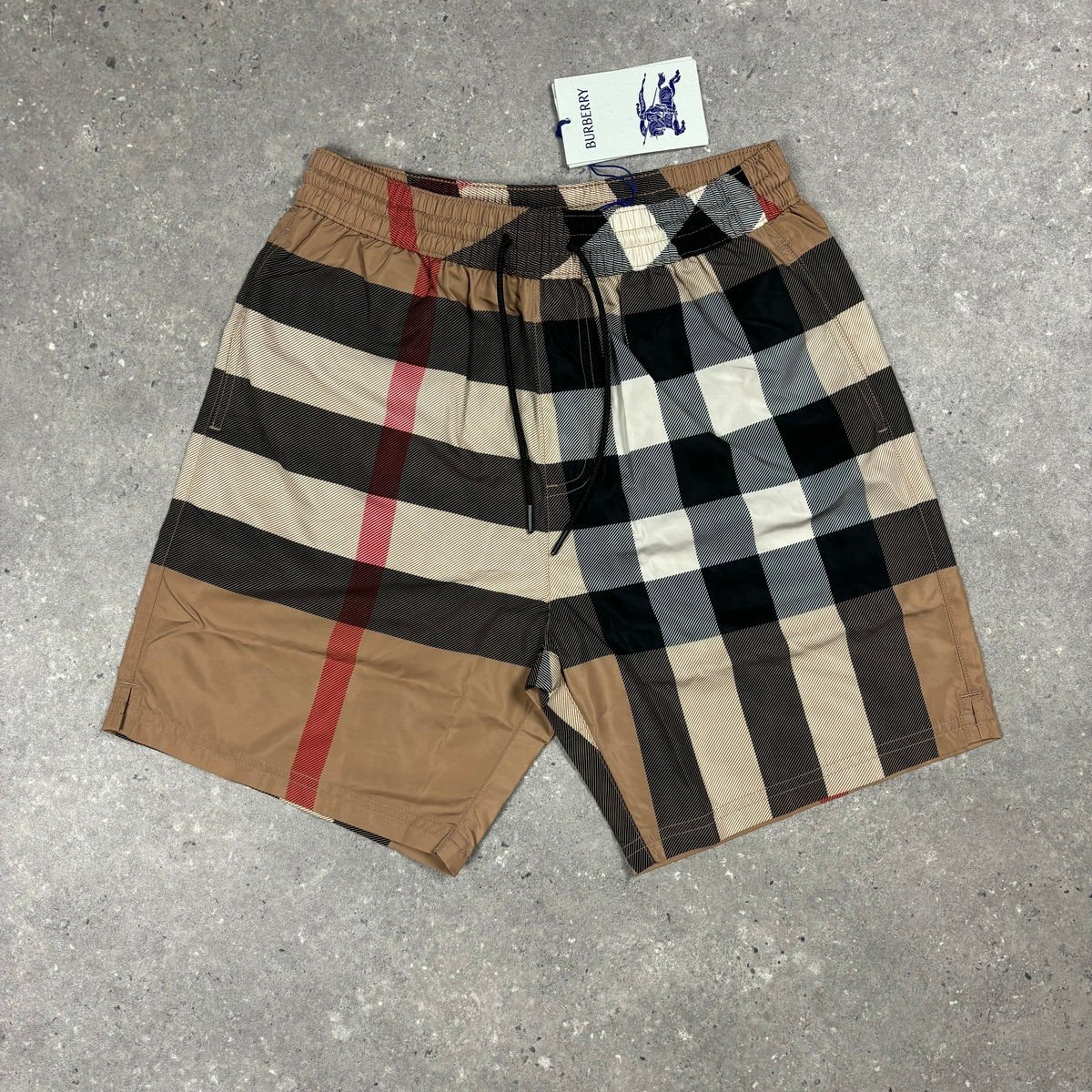 Burberry Shorts gloednieuw. 5 varianten (maat M t/m XXXL), Kinderen en Baby's, Kinderkleding | Maat 116, Broek, Verzenden, Jongen of Meisje