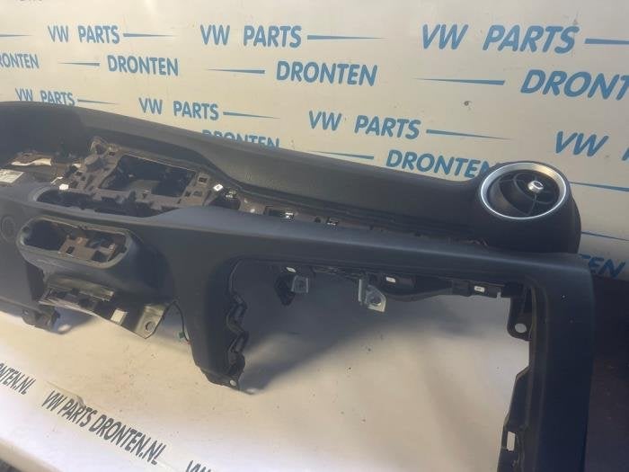 Dashboard van een Alfa Romeo Giulia, Gebruikt, -, Verzenden, -