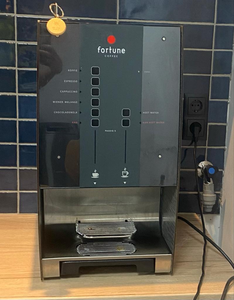 Fortune Coffee Passio S Koffiemachine - Zo goed als nieuw, Witgoed en Apparatuur, Koffiezetapparaten, Ophalen, Afneembaar waterreservoir