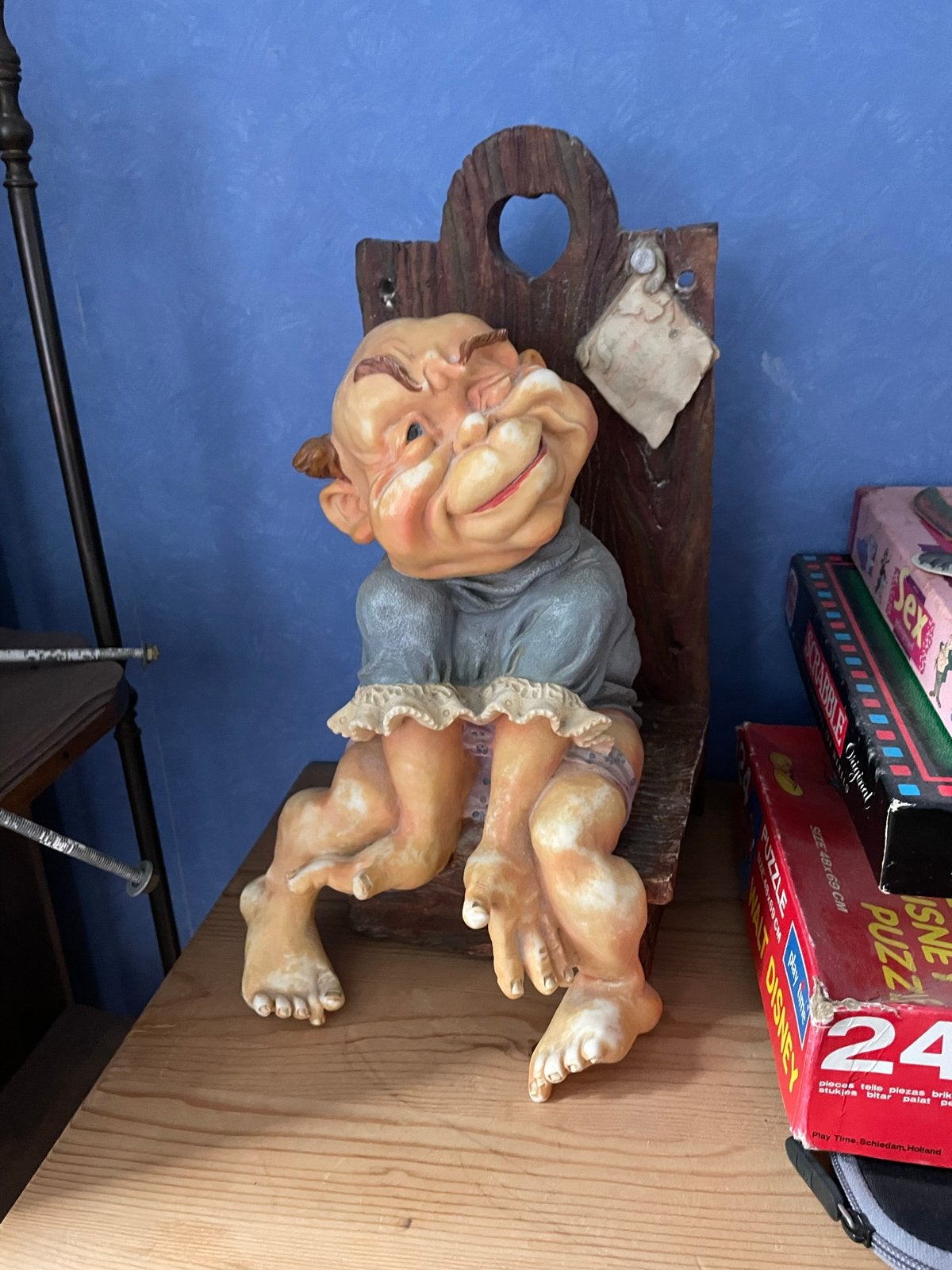 Wc laaf, Verzamelen, Beelden en Beeldjes, Gebruikt, Mens, Ophalen of Verzenden