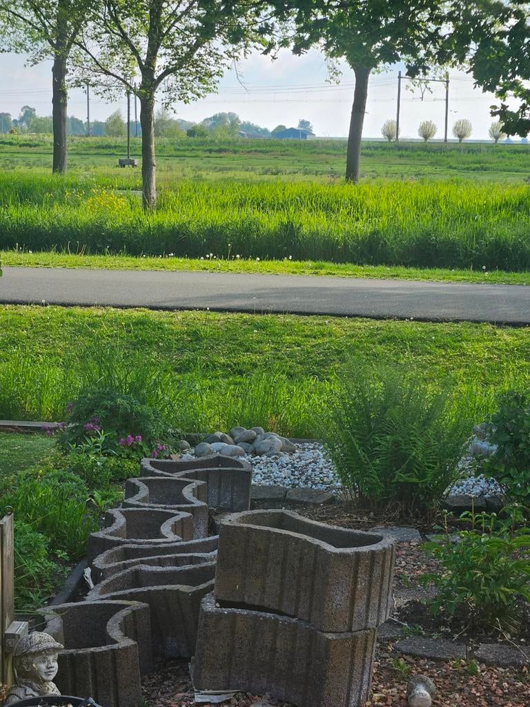 Betonnen bloembakken voor tuin +/- 23 stuks, Tuin en Terras, Ophalen, Gebruikt, Minder dan 30 cm, Minder dan 60 cm