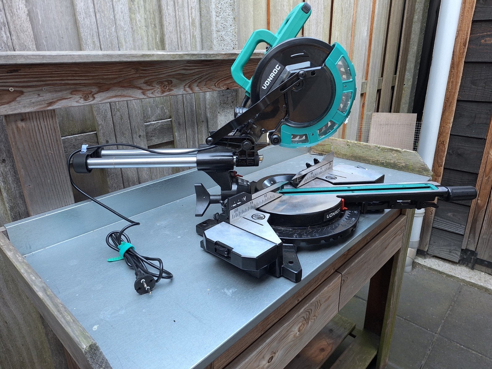 mooie Afkortzaag, Nooit gebruikt, 70 mm of meer, Afkortzaag, 1200 watt of meer, Ophalen