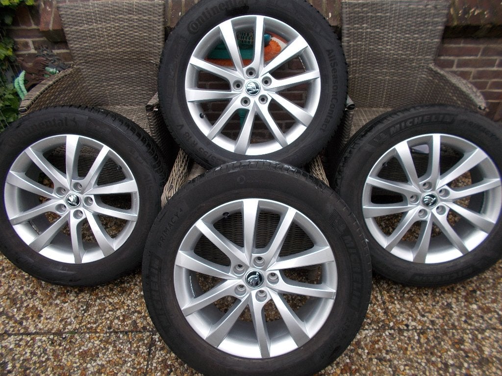 SKODA KODIAC 18 INCH VELGEN MET BANDEN, Auto-onderdelen, Banden en Velgen, Ophalen, 18 inch, Banden en Velgen, 235 mm