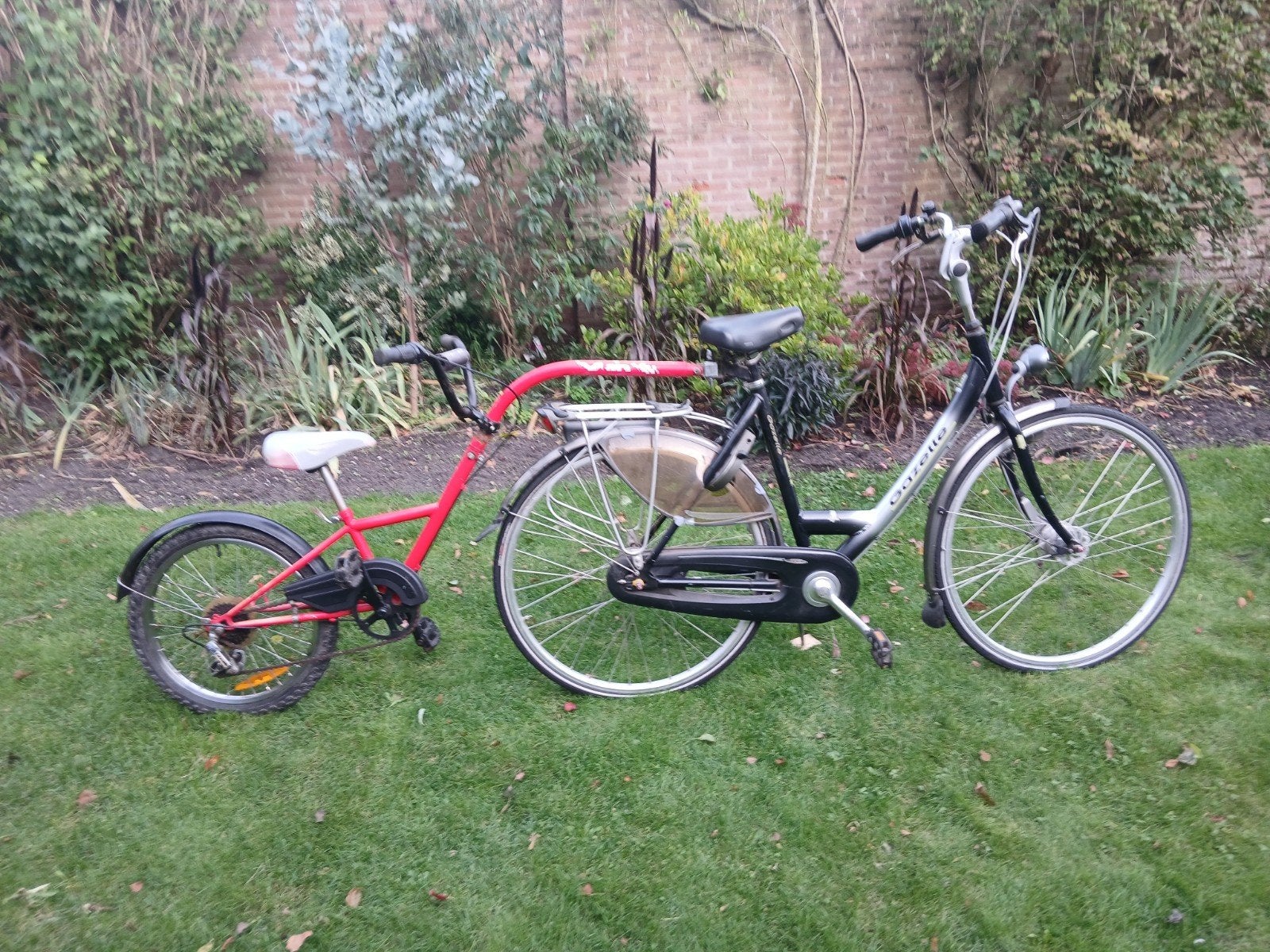 Gazelle fiets met 7 versnellingen en aanhangfiets, Ophalen, Versnellingen, Gazelle, Trommelrem