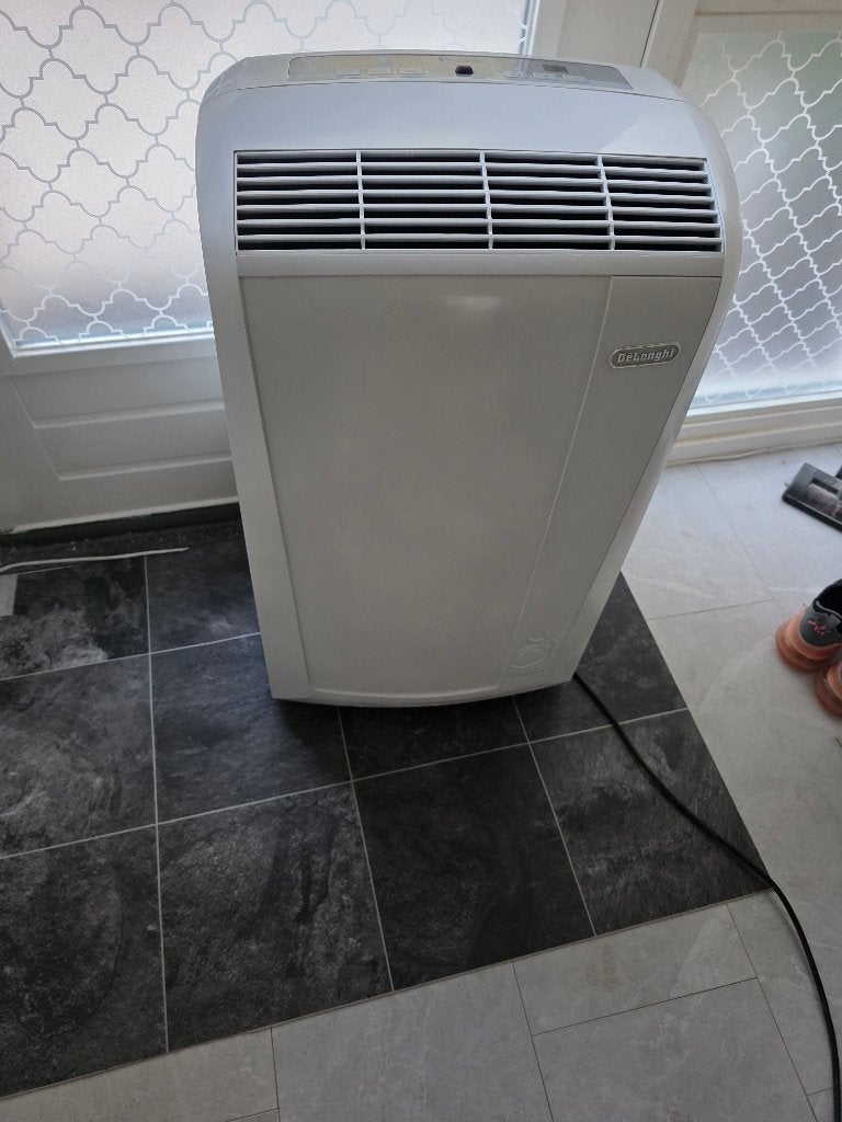 Mobiele airco van merk delonghi zo goed als nieuw, Ophalen, Koelen en Ontvochtigen, Timer, 3 snelheden of meer