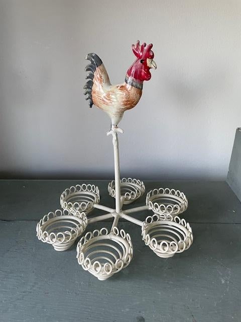 Vintage eiermandje van metaal. Haan / kip decoratie., Ophalen