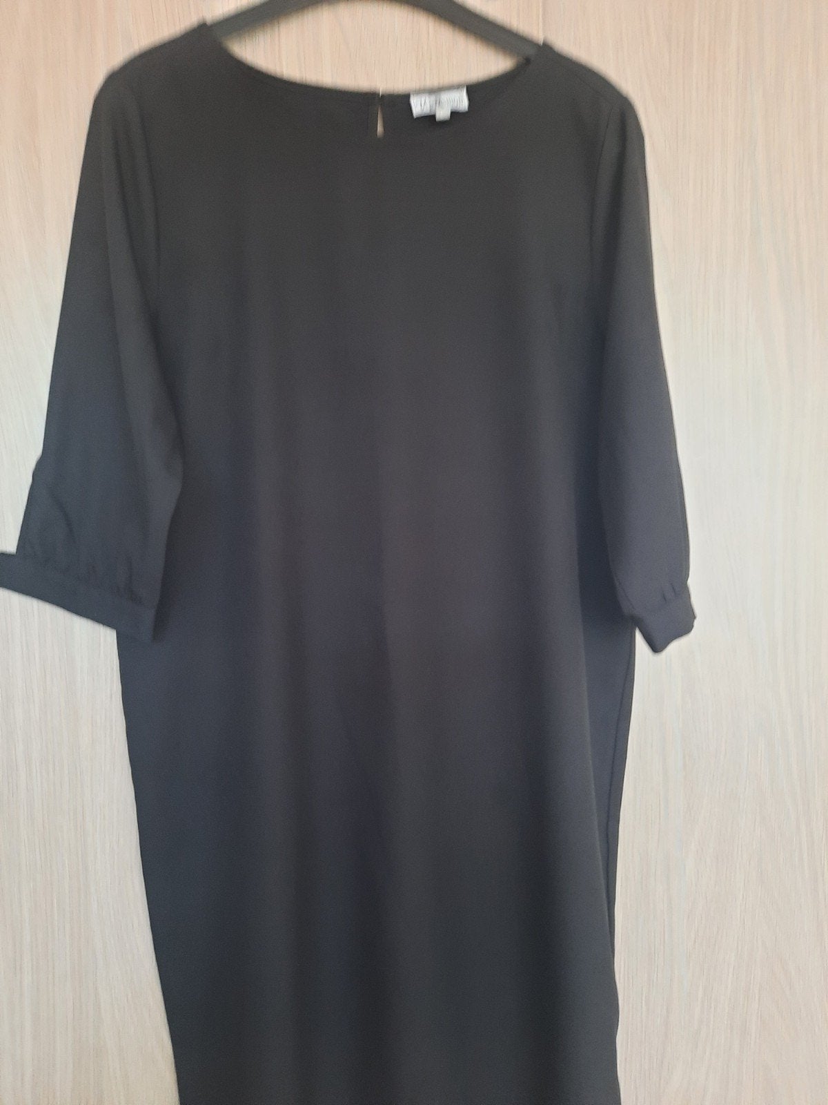Zwarte jurk met driekwart mouwen, Maat 38/40 (M), Zwart, Ophalen of Verzenden, Knielengte