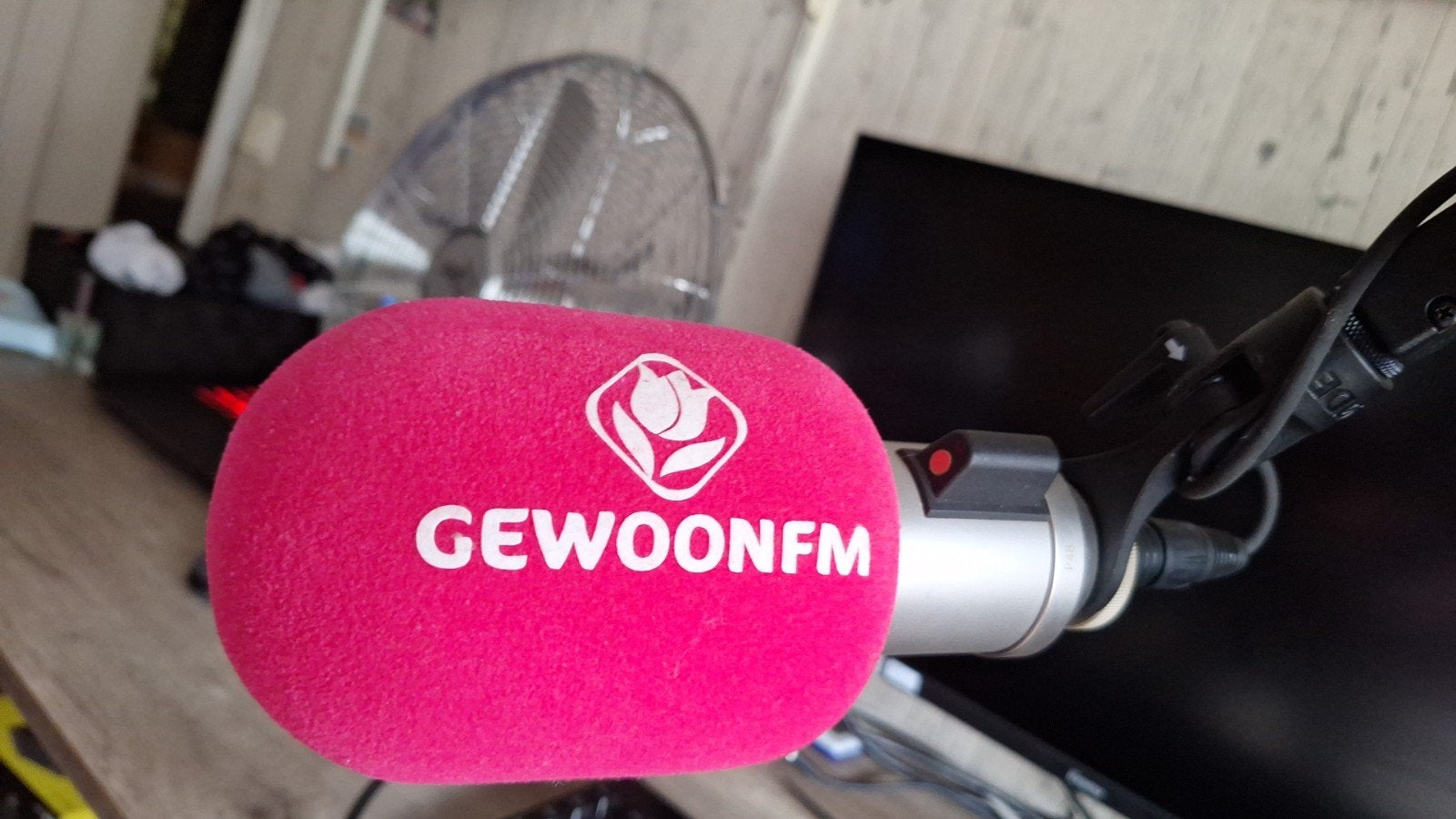 DJ's gezocht voor GewoonFM, Dj
