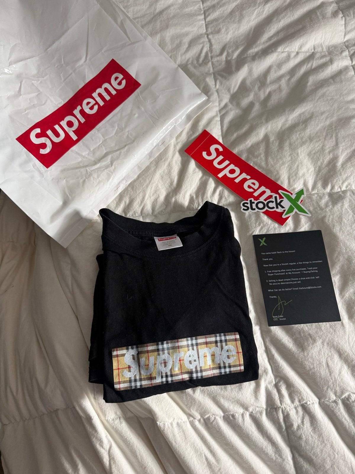 Supreme Burberry Box Logo T-shirt Zwart Maat M, Ophalen of Verzenden, Zo goed als nieuw, Maat 48/50 (M), Zwart