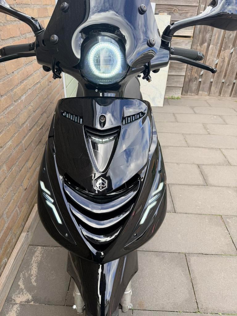 Zip 4T .2019  .6100KM, Fietsen en Brommers, Ophalen, Zo goed als nieuw, Benzine, Zip