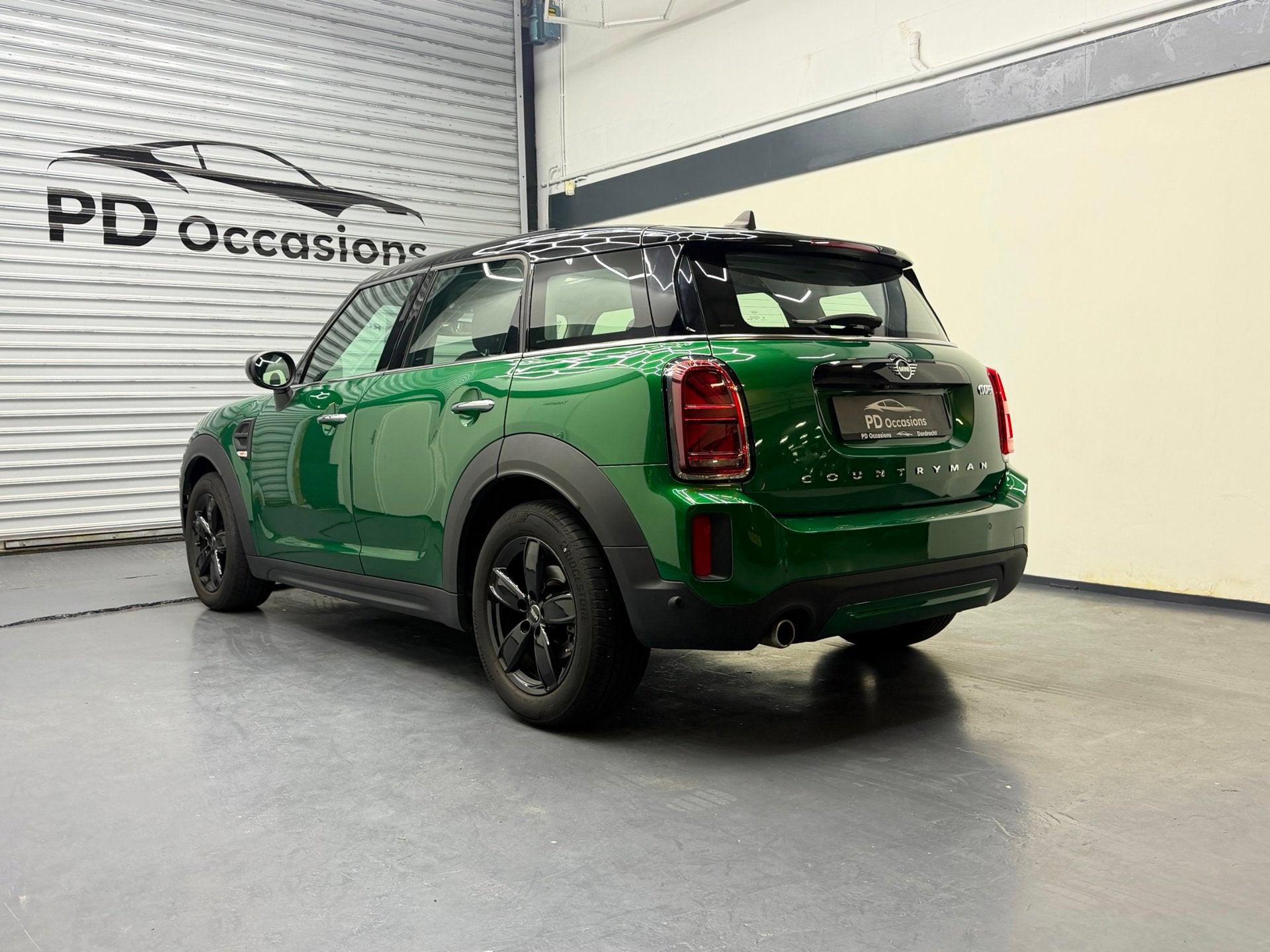 MINI Countryman 1.5 Cooper Premium Plus - Pano - Memory - Ca, Auto's, Gebruikt, Zwart, Countryman, Bedrijf
