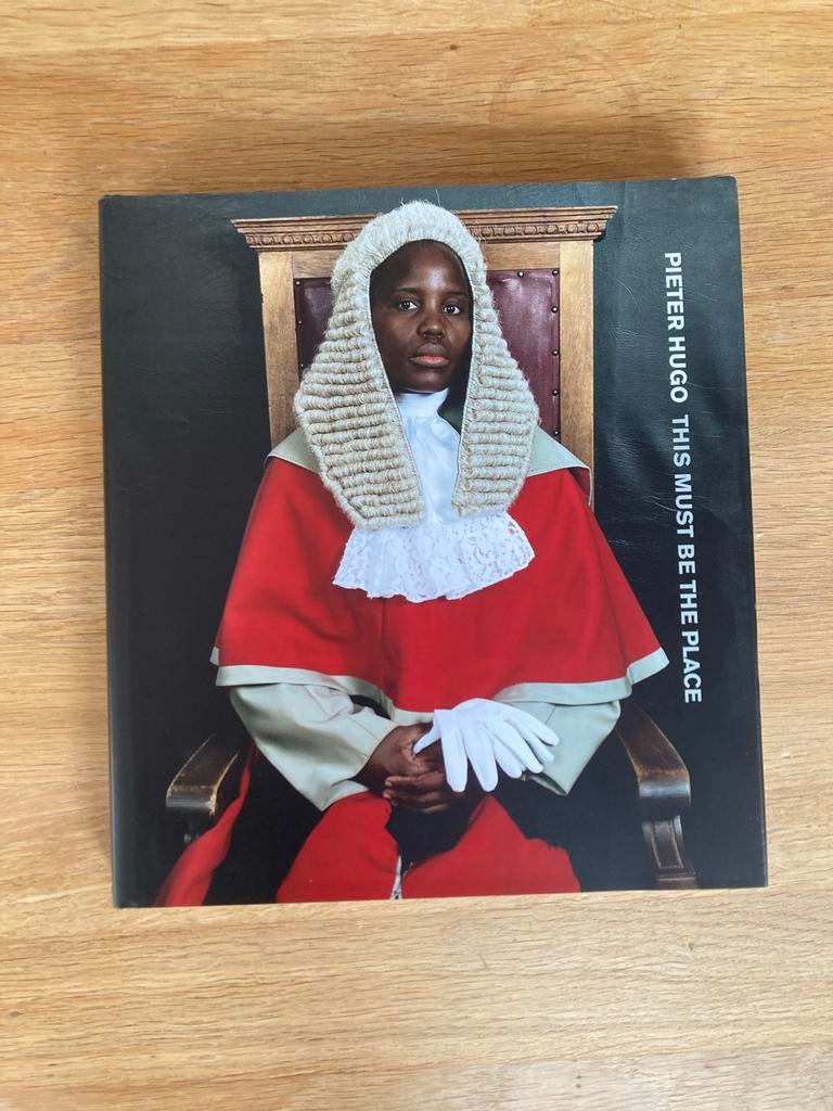 Pieter Hugo - This Must Be The Place - kofifetafelboek, Ophalen of Verzenden, Zo goed als nieuw, Fotografen