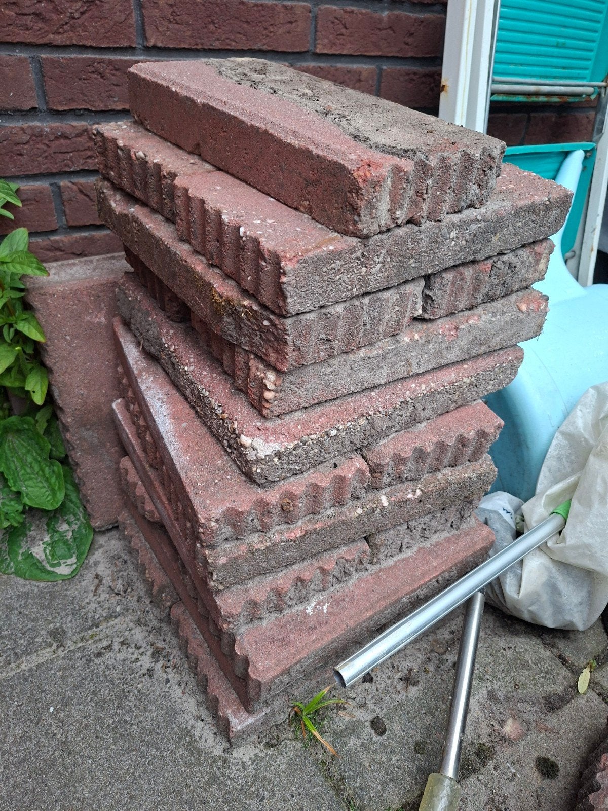 Gratis stenen/tegels, Tuin en Terras, Ophalen, Gebruikt, Beton, Klinkers