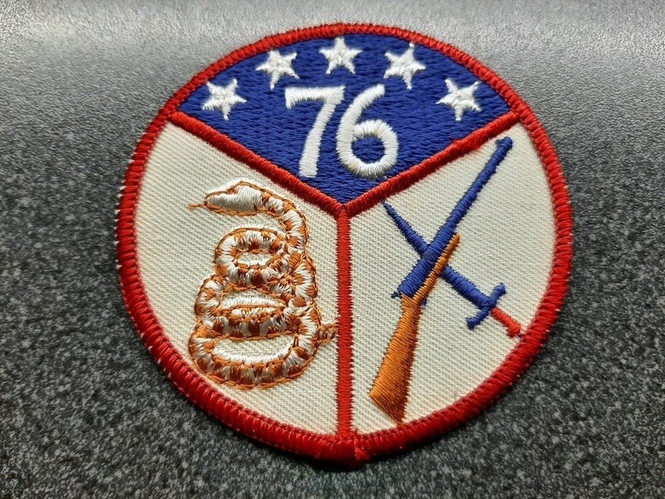 Boy Scouts  - Troop 76  Mystic  CT / patch   77 mm.rond, Ophalen of Verzenden, Zo goed als nieuw, Embleem, Speld of Insigne