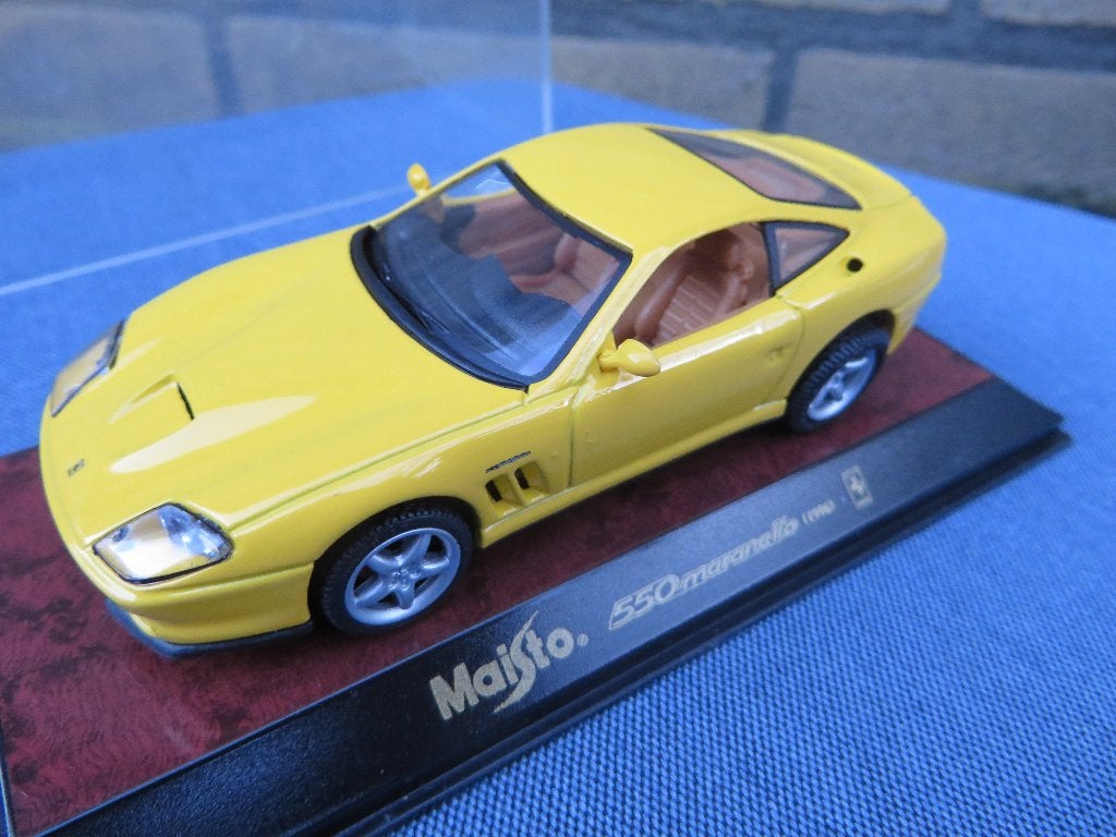Maisto 1op43 Ferrari Ferrari Maranello, Ophalen of Verzenden, Zo goed als nieuw, Auto, Overige merken