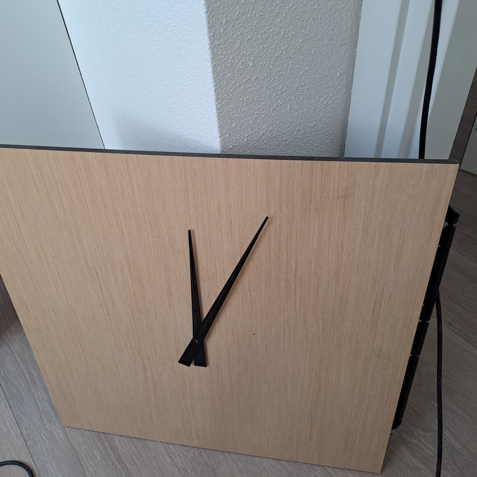 klok 60x60 cm, Ophalen of Verzenden, Zo goed als nieuw, Wandklok