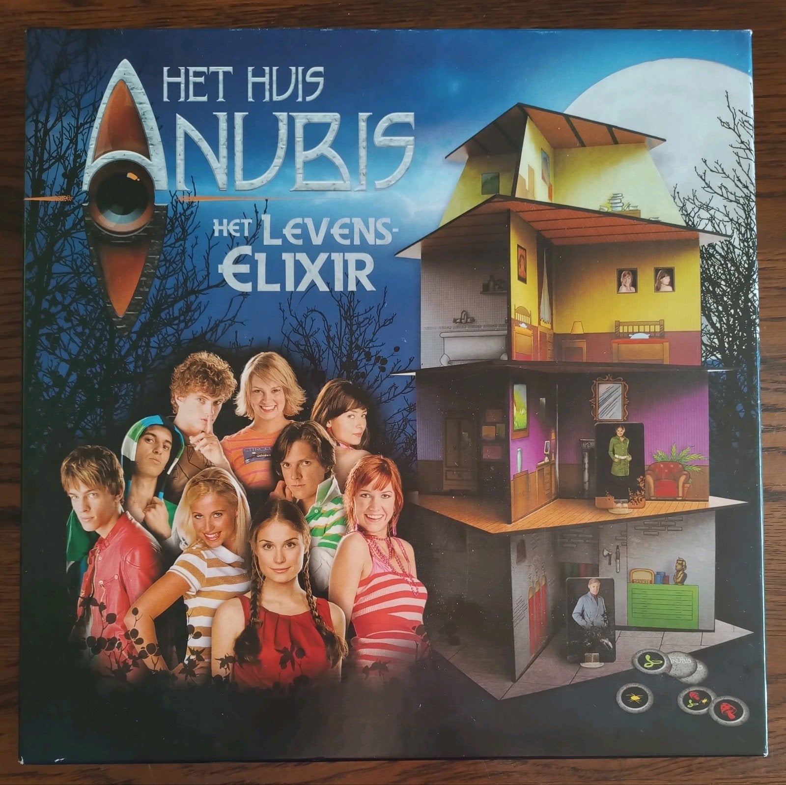 Het Huis Anubis - Het Levens-Elixer Gezelschapsspel, Drie of vier spelers, Ophalen of Verzenden, Zo goed als nieuw, Studio 100