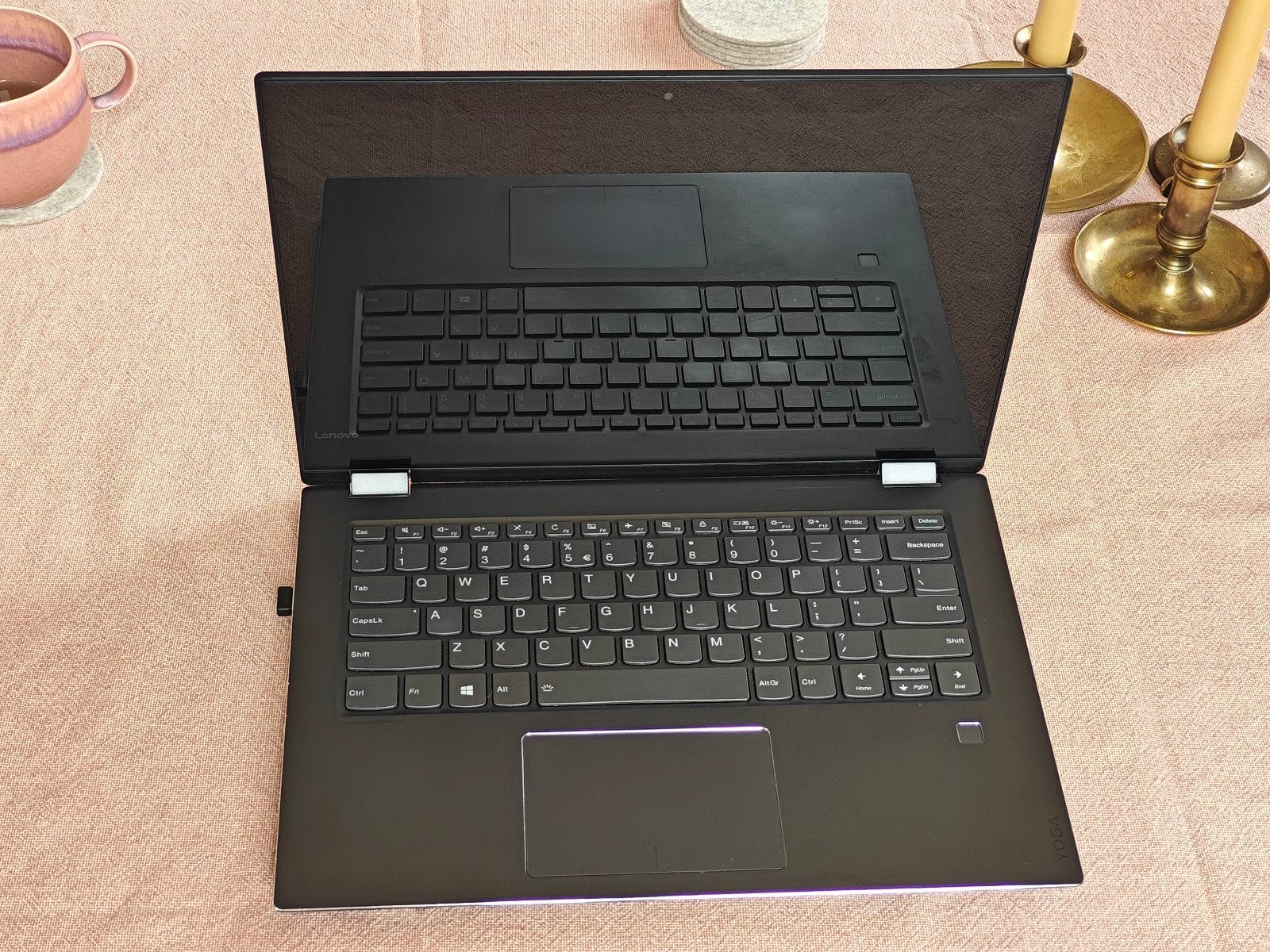 Lenovo Yoga 520-14IKB 2-in-1 laptop, Computers en Software, Windows Laptops, 2 tot 3 Ghz, Qwerty, 8 GB, Intel Core i5-7200U