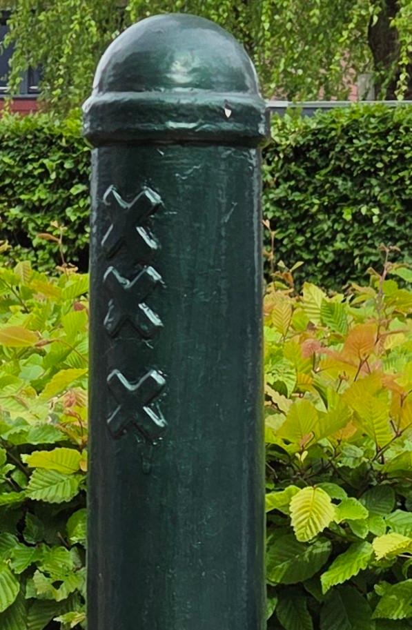 Authentiek Amsterdammertje (Paaltje met XXX) – Donkergroen, Tuin en Terras, Palen, Balken en Planken, Ophalen, Minder dan 180 cm
