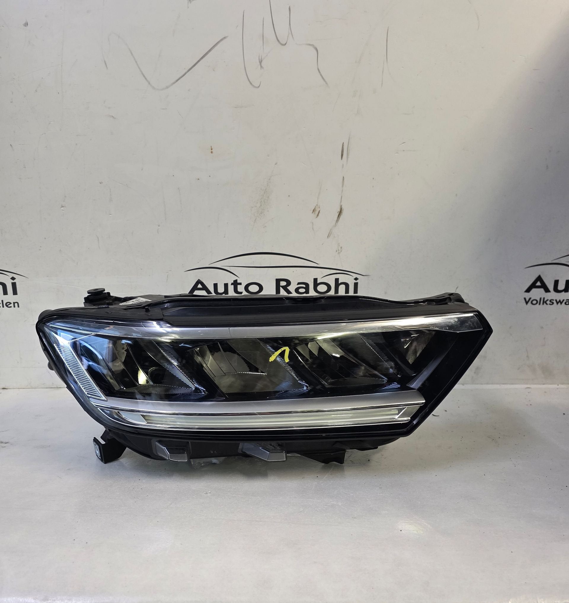 VW T-roc 2GA Facelift Koplamp Vol LED Rechts 2GA941006F, Gebruikt, -, -, Ophalen of Verzenden