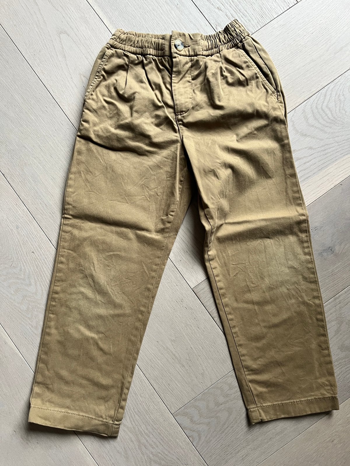 Chino broek camel mt 116 Zara NIEUW, Kinderen en Baby's, Ophalen of Verzenden, Zo goed als nieuw, Jongen, Broek