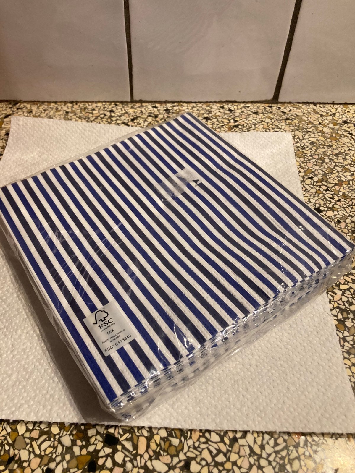 Servetten, Huis en Inrichting, Keuken | Textiel, Ophalen of Verzenden, Zo goed als nieuw, Wit, Overige typen