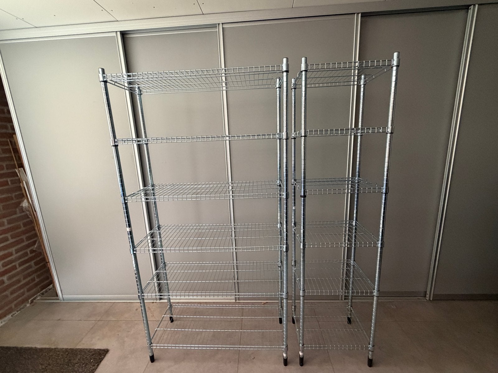Vrijstaande opbergrekken - Set van 2 metalen stellingkasten, Huis en Inrichting, Ophalen, Gebruikt