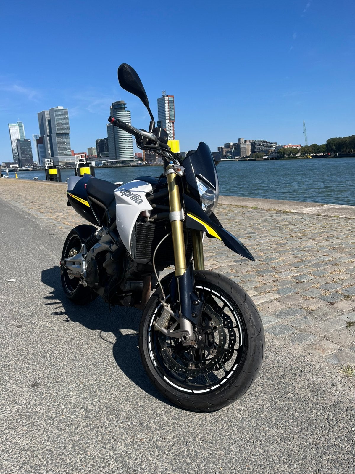 Aprilia SMV 750 Dorsoduro - 2008, 750 cc, Motorrijbewijs A, Gebruikt, Particulier