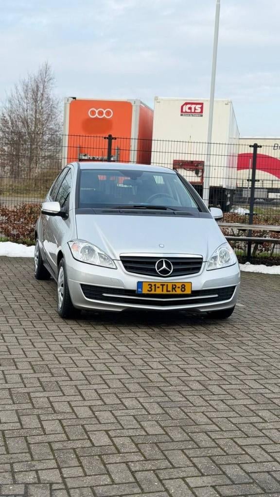 Mercedes-Benz A-Klasse 1.5 A160 5DRS 2012 Grijs, Auto's, Mercedes-Benz, Voorwielaandrijving, Overige bekleding, 49 €/maand, Origineel Nederlands