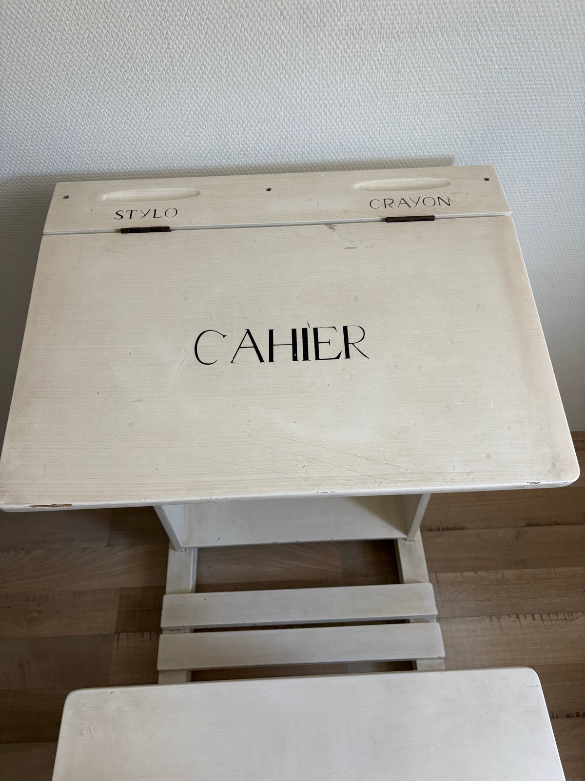 Vintage kinderbureau met stoel - 'L'enfant' schoolbank, Kinderen en Baby's, Ophalen, Gebruikt, Tafel(s) en Stoel(en)