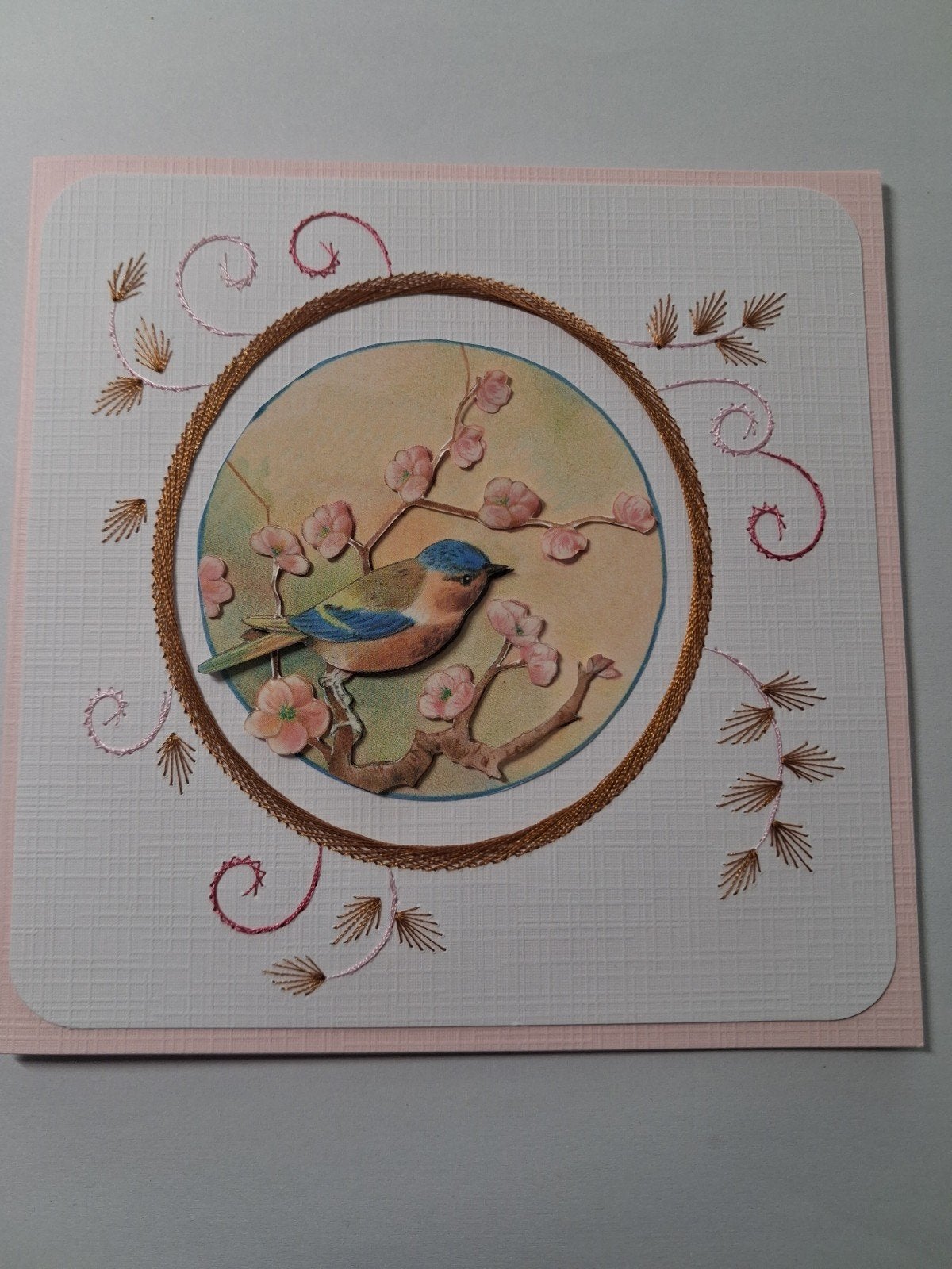 geborduurde kaart vogel op bloesemtak, Ophalen of Verzenden, Nieuw, Overige thema's