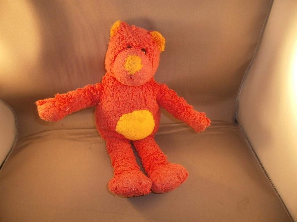 unitoys beer roze/ oranje velours zwart/bruine ogen 30 cm, Ophalen of Verzenden, Zo goed als nieuw, Beer