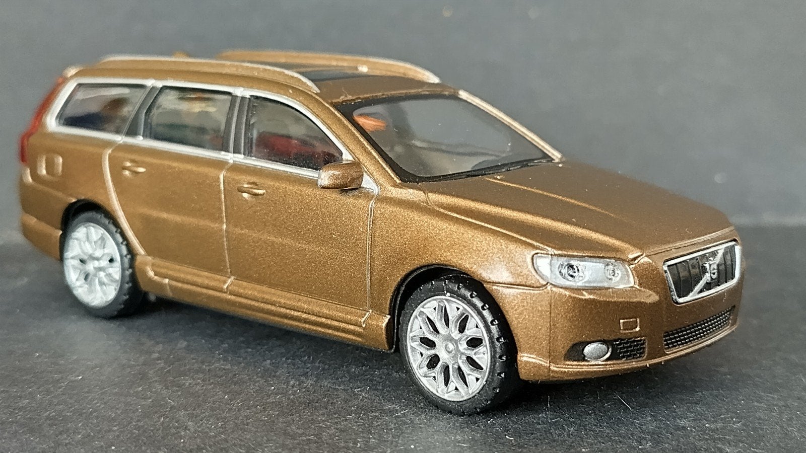 Volvo V70 2000 1:43 Rastar Pol, Hobby en Vrije tijd, Overige merken, Auto, Verzenden, .