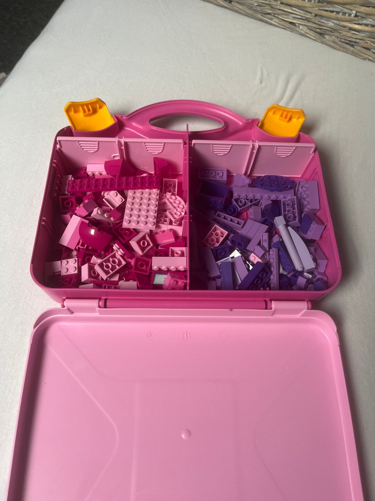 Roze LEGO koffer met diverse bouwstenen, Ophalen, Zo goed als nieuw, Overige merken