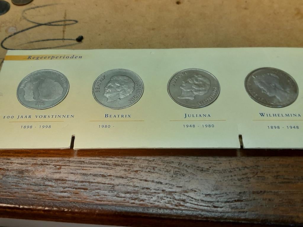 100 Jaar Vorstinnen Muntenset - Beatrix, Juliana, Wilhelmina, Ophalen of Verzenden, Koningin Wilhelmina, Overige waardes, Setje