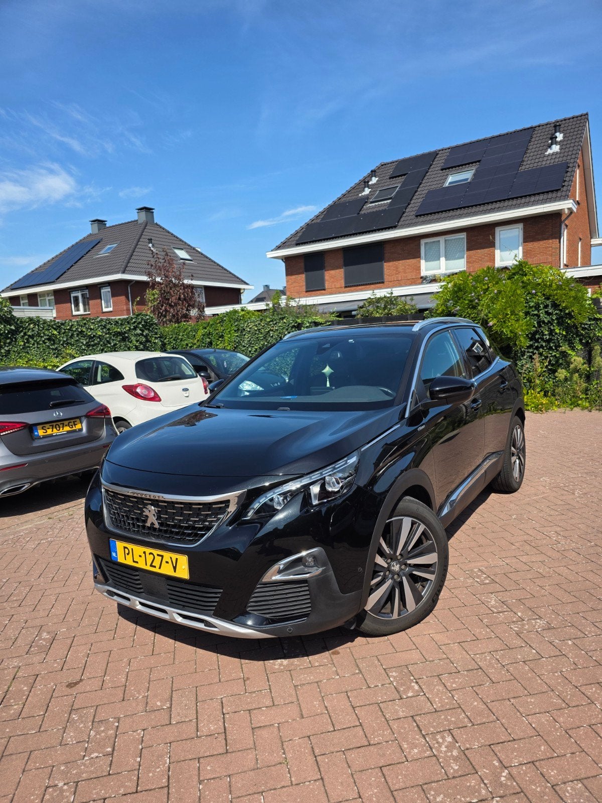 Peugeot 3008 1.2 Puretech 96KW/130PK 2017 Zwart, 1199 cc, Leder en Stof, Zwart, Origineel Nederlands